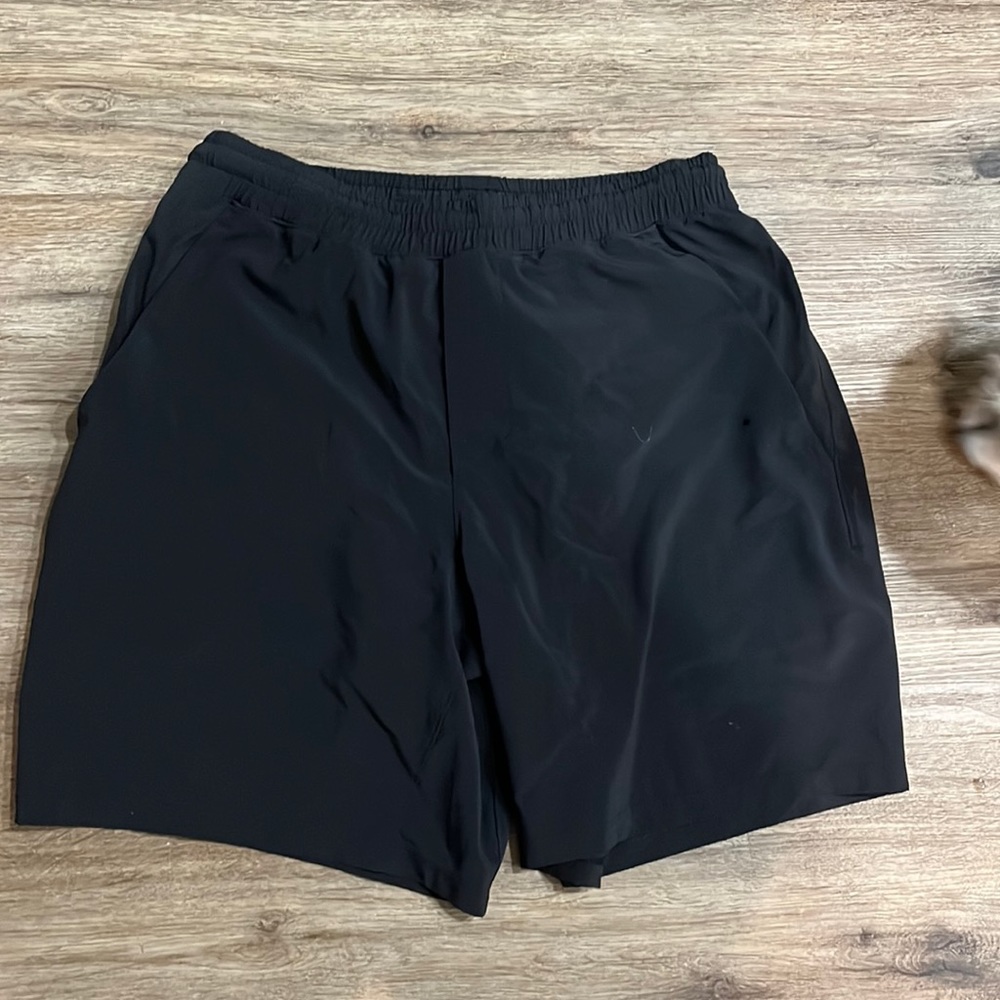 Lululemon Pace Breaker 7” inseam lined shorts
